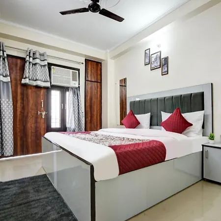 Hotel Raj Palace